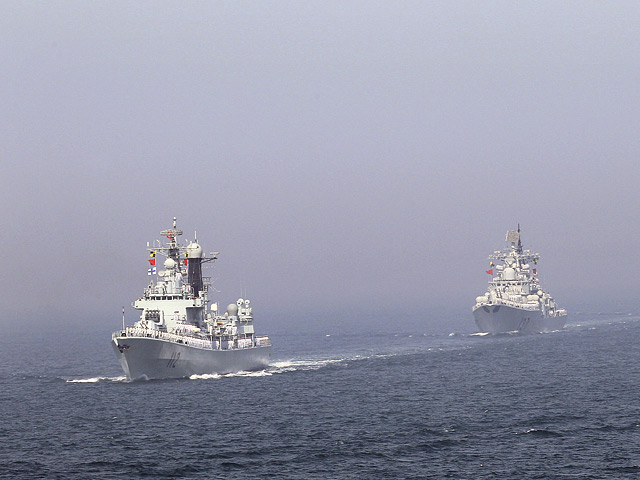 Япония объявила о приобретении трех островов, после чего власти КНР направили к ним два патрульных корабля "для обеспечения (их) суверенитета"