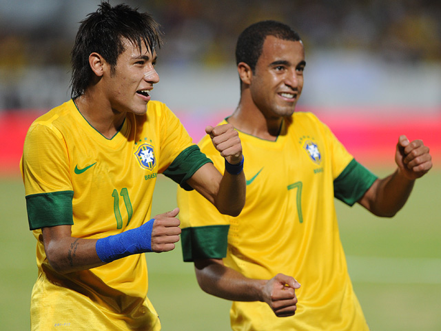 Футбольная сборная Бразилии обыграла команду Китая с хоккейным счетом 8:0