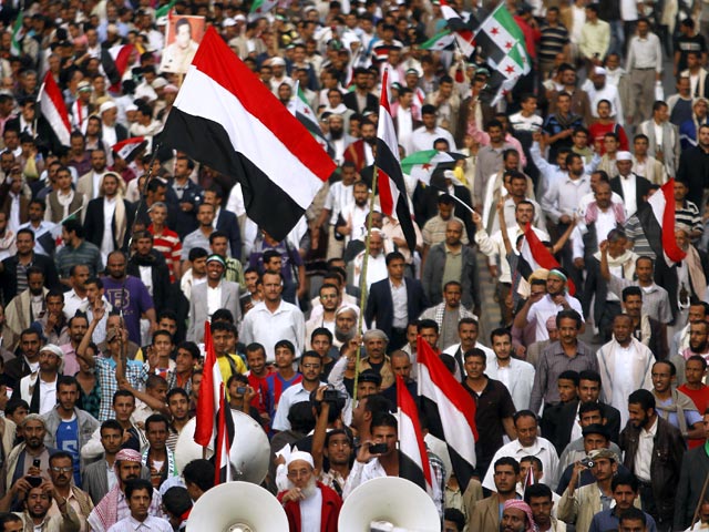 Сотни тысяч йеменцев вышли на улицы, требуя суда на экс-президентом Салехом