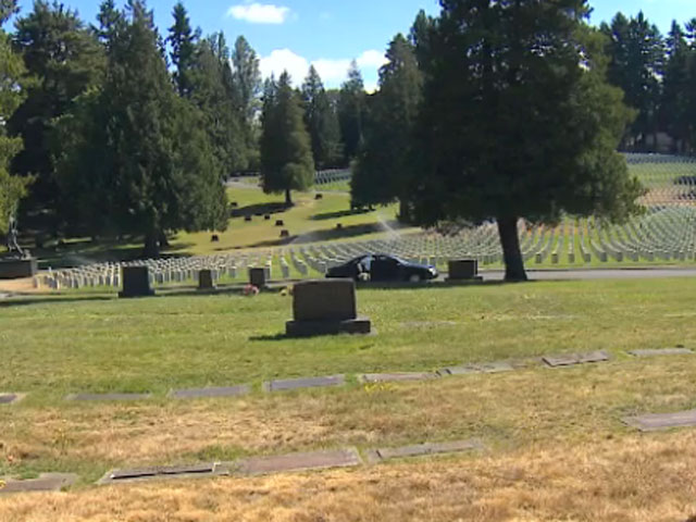 Мазохисты осквернили военное мемориальное кладбище в США. Полиция изучает фотографии