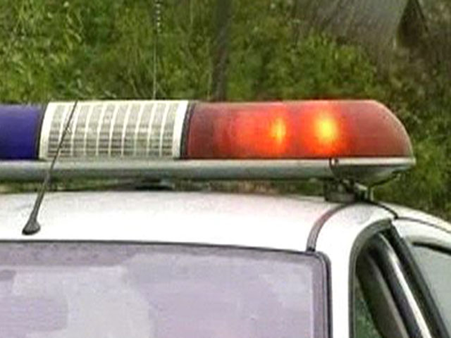 В Приамурье водитель и пассажиры автомобиля после погони отобрали у полицейских оружие и угнали их машину