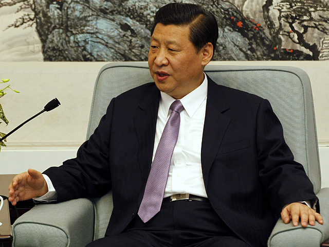 Вице-президент Китая Си Цзиньпин, которого считают возможным претендентом на пост председателя КНР, впервые за две недели появился на публике