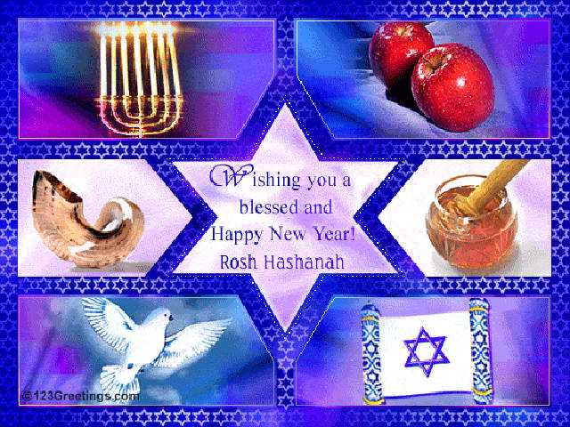 В первый вечер еврейского Нового года принято приветствовать друг друга пожеланием быть вписанным в "Книгу жизни". На праздничном столе непременно хлеб, яблоки и мед, который символизирует наступление сладкого года