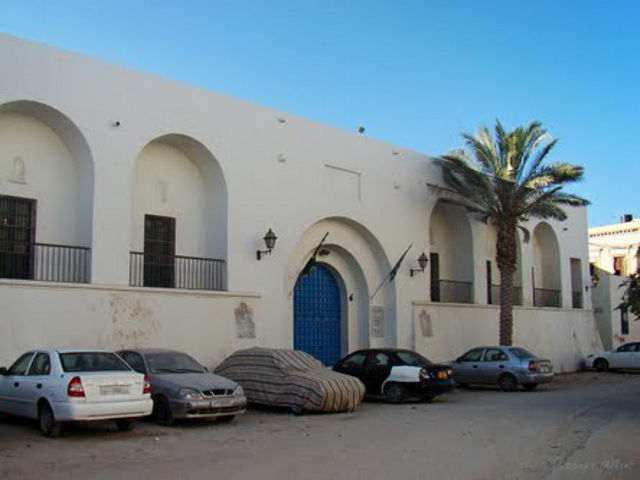 В минувшее воскресенье неизвестные напали на православную церковь святого Георгия в Триполи, являющуюся центром небольшой местной греческой общины
