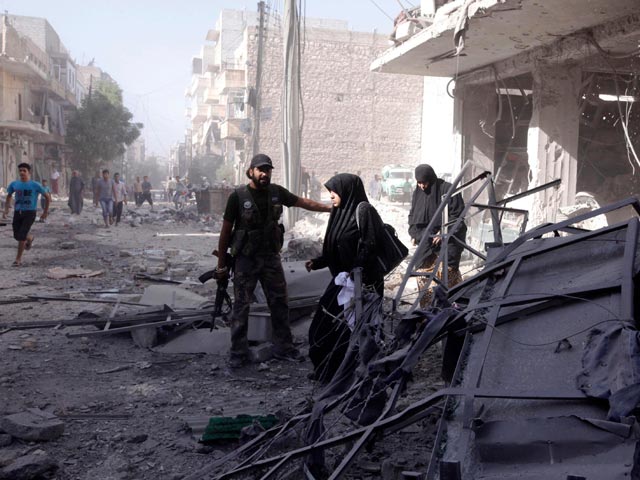 Правозащитники из организации Human Rights Watch обнародовали новый доклад, в котором обвинили оппозиционные вооруженные группировки Сирии в пытках, внесудебных расстрелах своих противников, а также расправах над мирными жителями