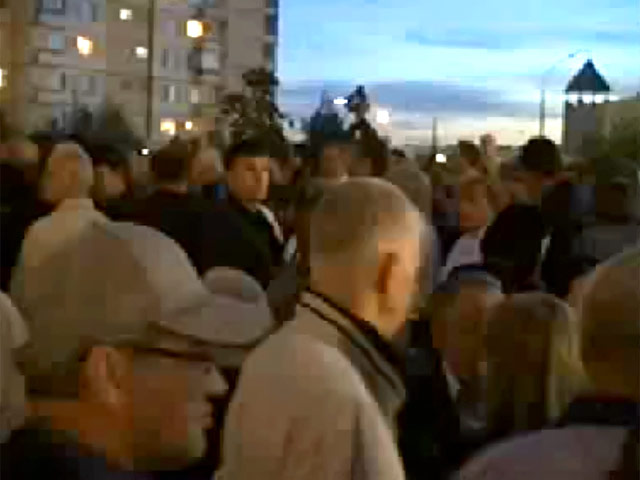 Жители московского района Митино вышли на акцию протеста против строительства мечети