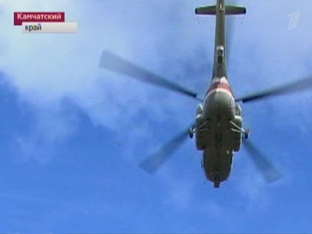 Вертолет Ми-8 МЧС России обнаружил в Охотском море последний, четвертый плот и перевернувшуюся надувную лодку с потерпевшего крушение траулера "Вест"