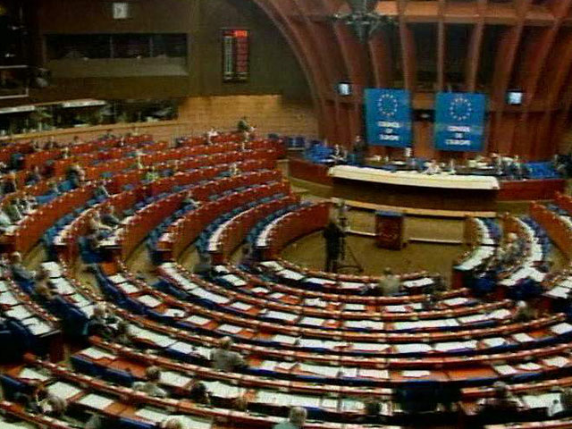 Осенняя сессия Парламентской ассамблеи Света Европы рискует обернуться грандиозным скандалом из-за чрезмерно жесткой, по мнению России, резолюции о соблюдении последней взятых на себя обязательств