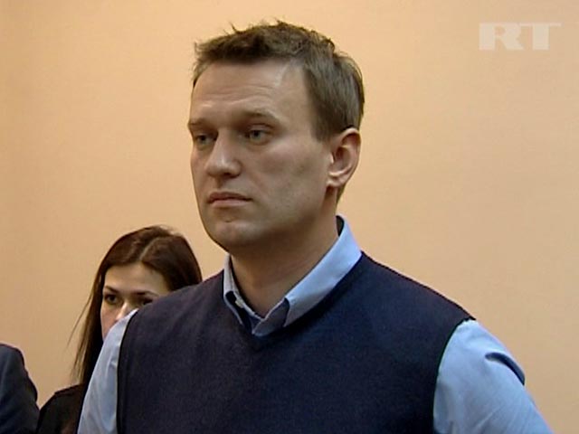 Известный блоггер Алексей Навальный получил из Следственного комитета РФ официальный ответ на свой запрос, в котором оппозиционер просил ведомство провести проверку в отношении своего же руководителя - Александра Бастрыкина