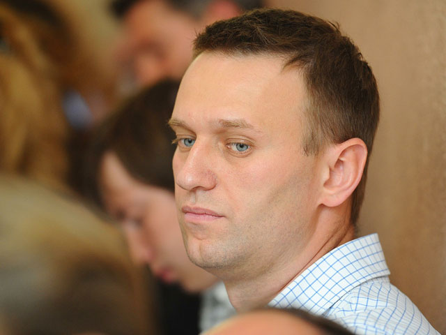 Навальный снова сходил в СК, но отвечать на вопросы отказался