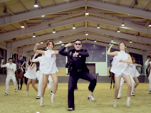 Песня южнокорейского исполнителя PSY "Gangnam Style" с неимоверной скоростью набирает популярность по всей планете