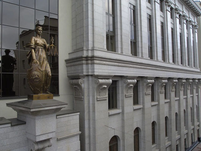 Верховный суд России согласился с решением Городского суда Санкт-Петербурга и признал законным принятый в северной столице закон о запрете пропаганды гомосексуализма среди несовершеннолетних