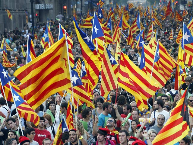 Депутат Европарламента от Испании Алехо Видаль-Куадрас Рока предложил направить в Каталонию отряды испанской гражданской гвардии