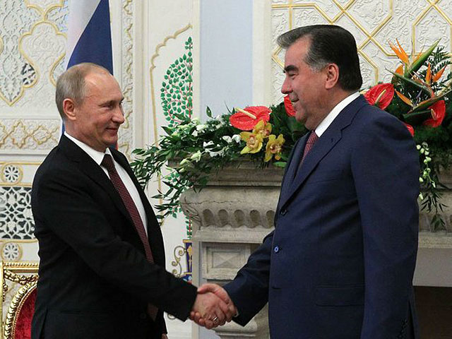 В Душанбе 5 октября по случаю официального визита президента России Владимира Путина проходит встреча деловых кругов России и Таджикистана, на которой обсуждаются перспективы двусторонних связей