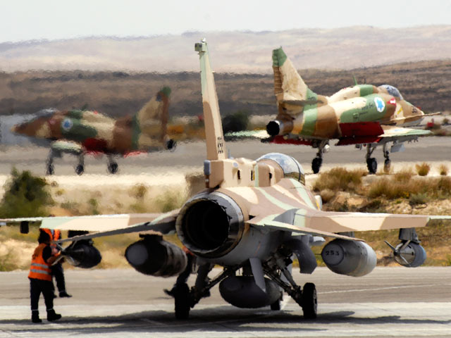 По тревоге были подняты истребители F-16, которые сбили объект над лесом Ятир в Негеве