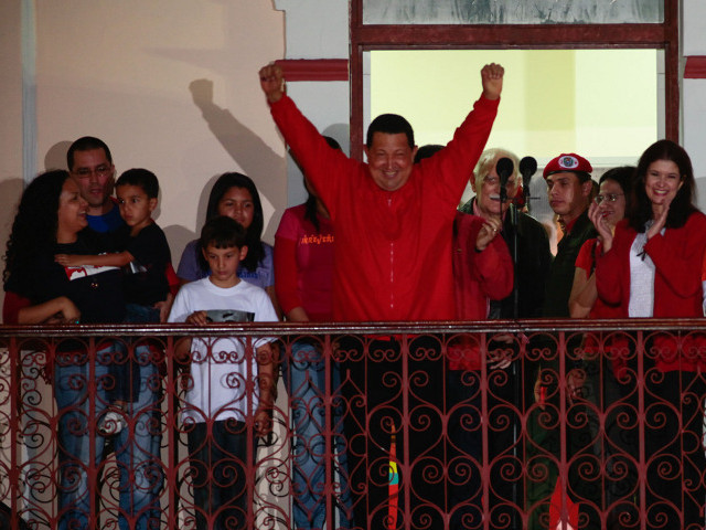 Национальный избирательный совет Венесуэлы официально провозгласил Уго Чавеса победителем очередных президентских выборов
