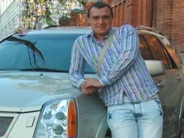 Водитель Cadillac Алексей Русаков, ставший виновником ДТП в Москве, в котором погибла известная актриса и телеведущая Марина Голуб, до сих пор не задержан