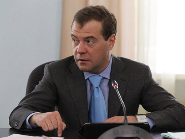 Медведев впервые после "публичной порки" встретится с Кудриным