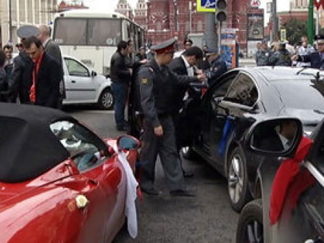 Четверо гостей "стреляющей свадьбы" сорвали суд в Москве - вернулись на родину и потребовали разбираться в Дагестане