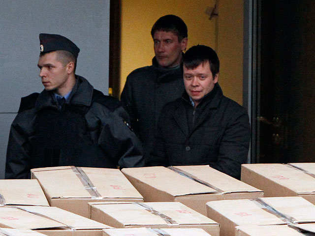 Константин Лебедев, задержанный накануне на 48 часов в рамках уголовного дела, своей вины не признал и от дачи показаний отказался