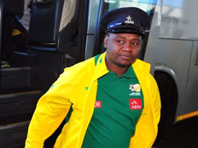 Помощник главного тренера сборной ЮАР по футболу Томас Мадигаде погиб в дорожной аварии рядом с городом Бургерсфорт