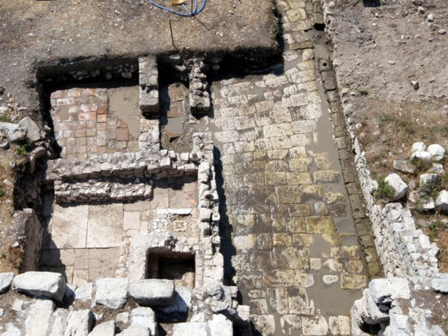 Австрийские археологи обнаружили остатки синагоги в развалинах бывшего города Лимира, на юге страны