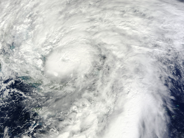 Пока в Атлантике формируется ураган, который на следующей неделе с вероятностью 90 процентов "ударит" по Восточному побережью и даже по континентальной части США, специалисты уже спрогнозировали возможный ущерб от стихии