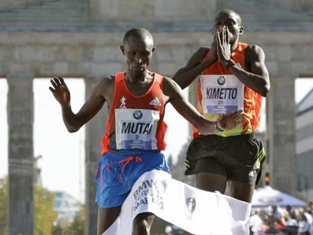 Журналист обвинил рекордсмена марафонского бега в употреблении допинга