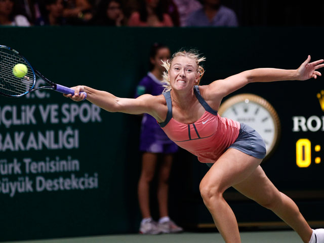 Шарапова уступила Серене Уильямс в финале итогового турнира WTA