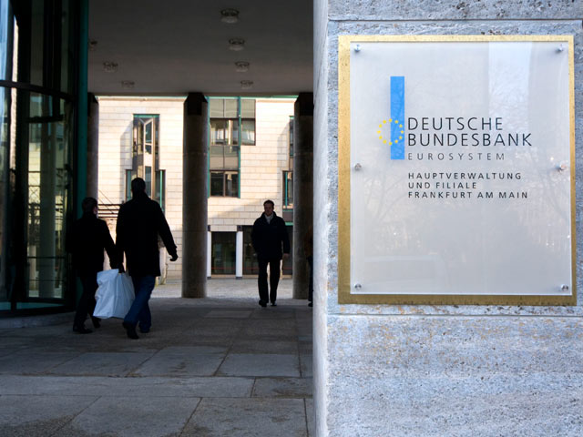 Немецкие политики спросили у бундесбанка, почему половина золота Германии хранится в Нью-Йорке