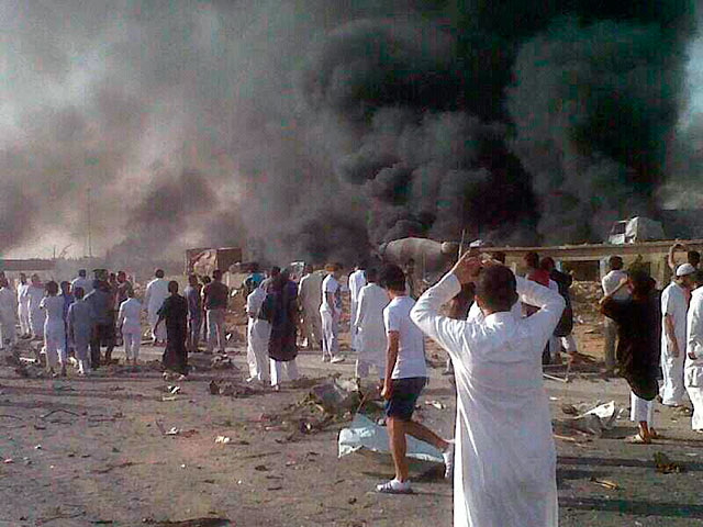 В столице Саудовской Аравии Эр-Рияде грузовой автомобиль, перевозивший сжиженный газ, попал в ДТП и взорвался из-за утечки вещества
