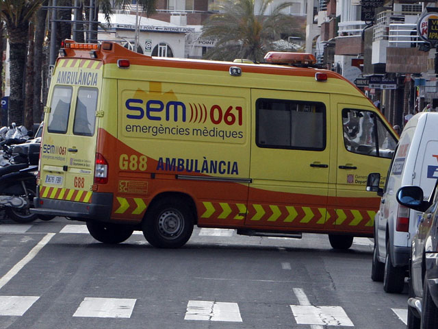 Три девушки, отмечавшие Хэллоуин в Мадриде, умерли после вечеринки по поводу жуткого праздника. Две из них скончались по дороге в больницу в карете скорой помощи, третья умерла в приемном покое медицинского учреждения