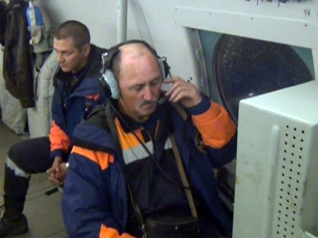 В результате воздушной разведки самолетом Бе-200 ЧС в районе Шантарских островов в Охотском море, где неделю назад пропал сухогруз "Амурская" с девятью членами экипажа, на поверхности воды обнаружены масляные пятна