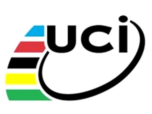 Австралийская компания-производитель спортивной одежды SKINS подала в суд на Международный союз велосипедистов (UCI) с требованием выплатить 2 миллиона долларов в качестве возмещения ущерба репутации фирмы