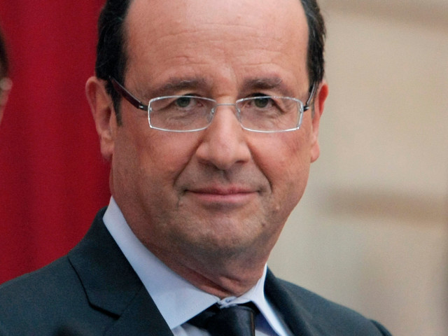 Французские пользователи "Твиттера" подняли на смех президента Франции Франсуа Олланда за то, что он допустил курьезную ошибку в поздравительном послании, адресованном Бараку Обаме по случаю победы на президентских выборах