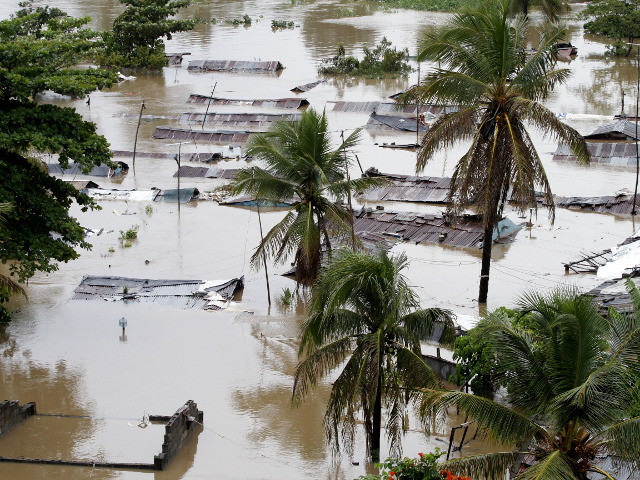 На севере Гаити 17 человек погибли в результате наводнений, вызванных затяжными тропическими ливнями