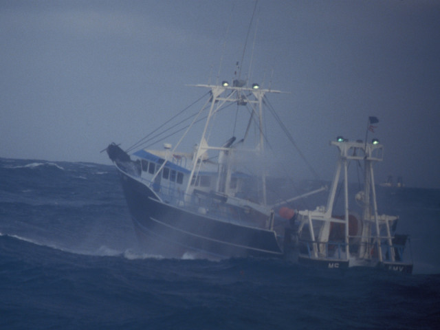 В Тихом океане, в сорока километрах от острова Кунашир, попало в кораблекрушение и затонуло сахалинское рыболовное судно "Дзинпо Мару"