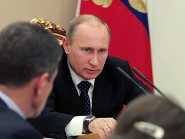 Президент Владимир Путин предлагает отложить вступление в силу нового закона о пенсиях до 2014 года