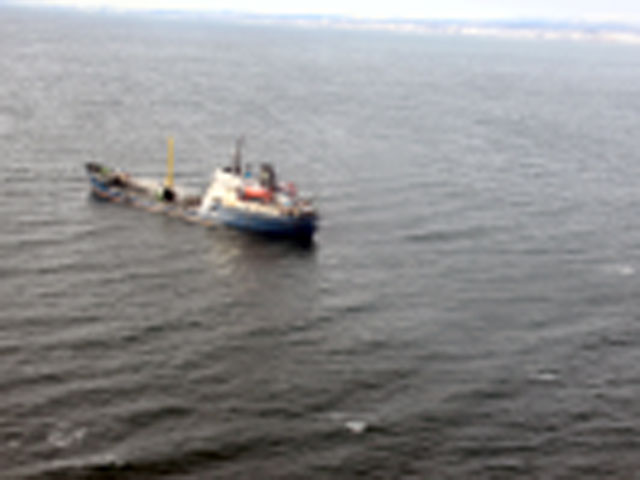 Дальневосточное следственное управление на транспорте СКР опровергает информацию СМИ о том, что обнаруженный на затонувшем сухогрузе "Амурская" погибший капитан судна