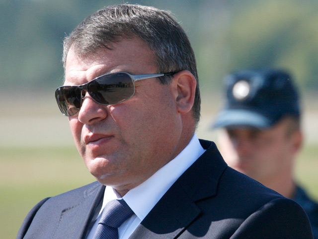Дальнейшая судьба экс-министра обороны Анатолия Сердюкова продолжает оставаться под вопросом