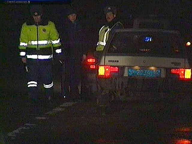 Московским полицейским пришлось стрелять в воздух, чтобы задержать в Строгино пьяного лихача на угнанной машине
