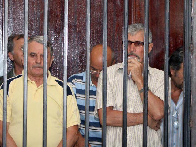 Шадров и Долгов были задержаны в Триполи вместе с 25 гражданами Украины и Белоруссии бойцами повстанческого батальона "Какаа" 27 августа 2011 года