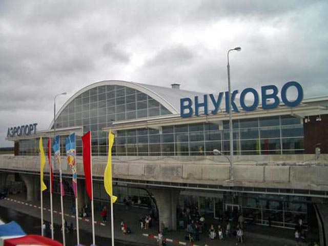 Полиция Москвы и Подмосковья ищет преступников, совершивших дерзкое разбойное нападение на территории аэропорта "Внуково"