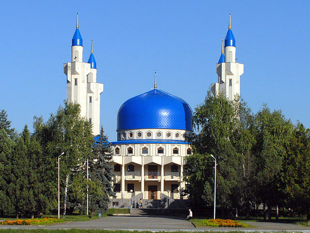 Новым муфтием Адыгеи и Краснодарского края в субботу на съезде мусульман двух регионов избран Аскарбий Карданов
