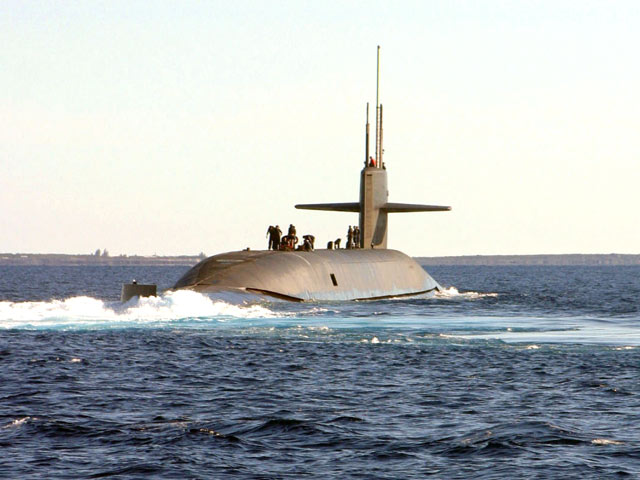 На американскую базу на британском острове Диего-Гарсия в Индийском океане прибыла ракетная атомная подводная лодка "Флорида"