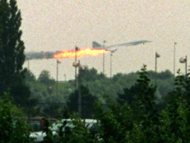 Американская авиакомпания Continental Airlines оправдана по громкому делу о крушении французского сверхзвукового самолета Concorde под Парижем в июле 2000 года