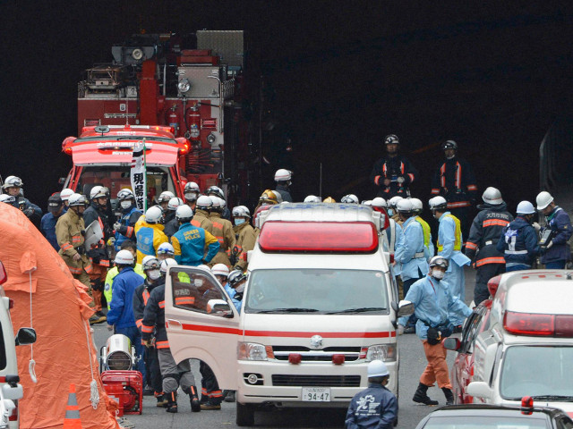 В центральной Японии, по последним данным, девять человек погибли в результате обрушения автомобильного тоннеля