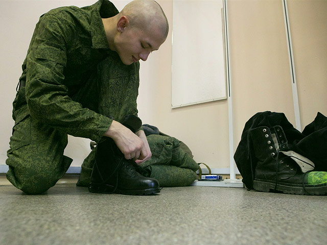 Скомпрометировавшая себя эпидемиями простудных заболеваний и скандалами форма российской армии будет в ближайшие годы заменена на новую