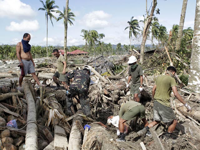 Число жертв тайфуна "Пабло" (по международной классификации "Бофа") выросло до 475 человек, еще 377 числятся пропавшими без вести