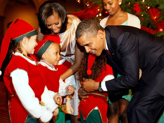 Президент США Барак Обама вместе с семьей принял участие в ежегодном благотворительном концерте, посвященном Рождеству